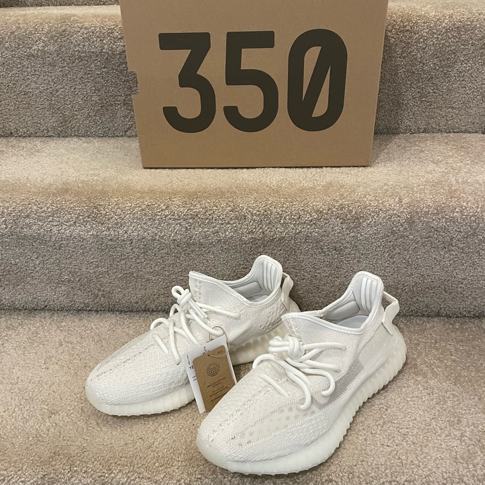 Yeezy 350 V2